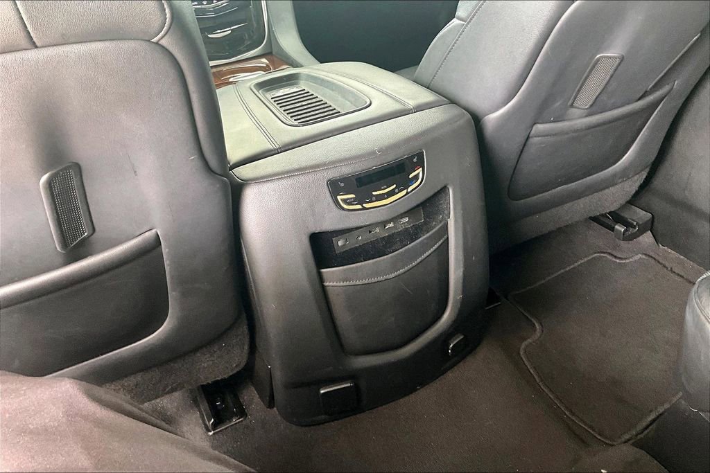 Used 2020 Cadillac Escalade Luxury AWD/4WD image 21