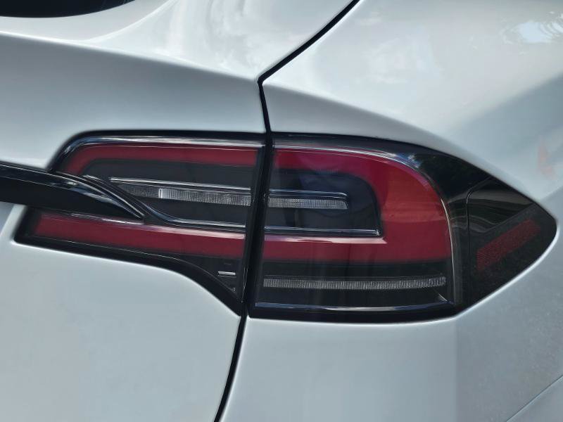 Used 2023 Tesla Model X AWD/4WD image 29