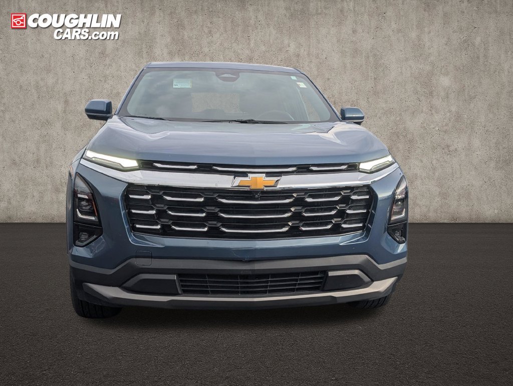 Used 2026 Chevrolet Equinox LT w/ Safety and Technology Package FWD image 2