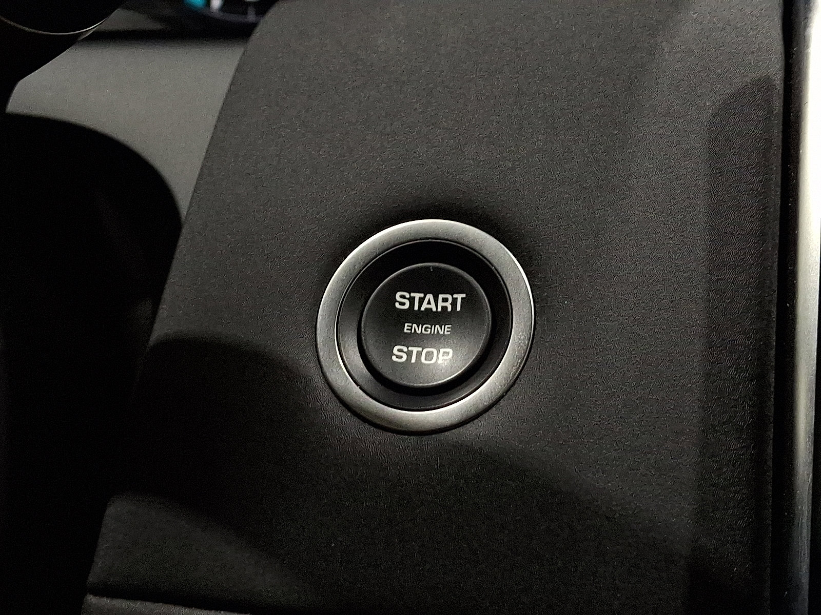 Certified 2025 Land Rover Discovery Sport S image 26