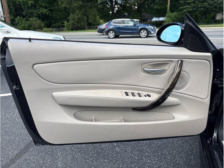 Used 2008 BMW 135i Convertible RWD image 7