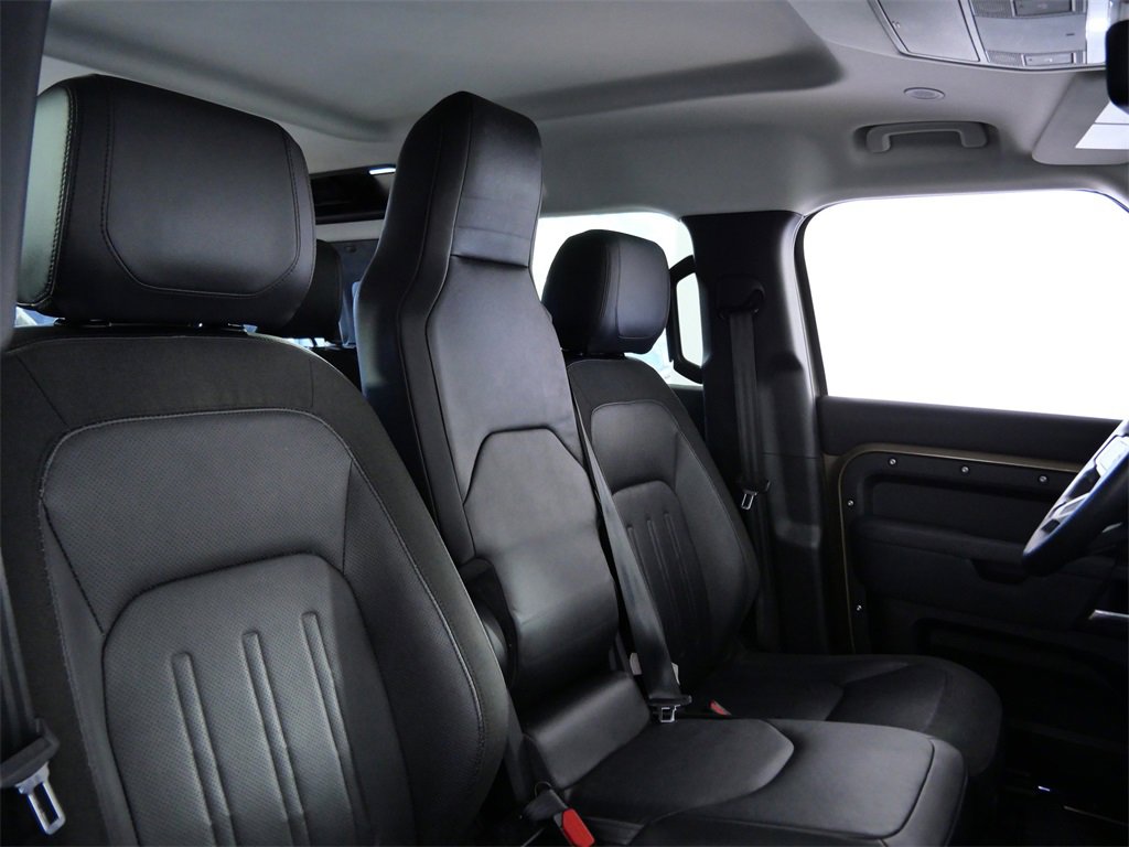 Used 2020 Land Rover Defender 110 S image 12