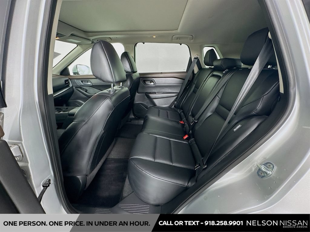Used 2023 Nissan Rogue SV w/ SV Premium B Package FWD image 24
