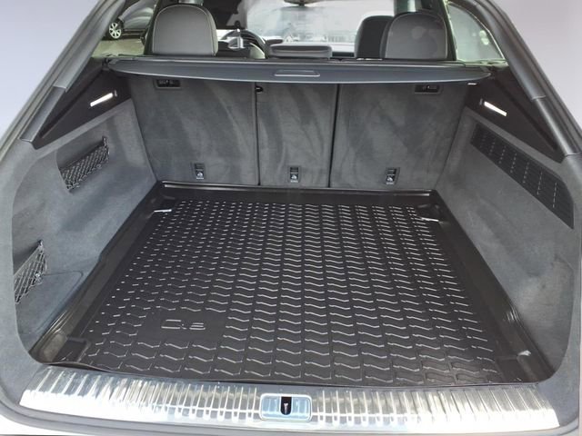 Used 2023 Audi Q8 Premium w/ Convenience Package image 8