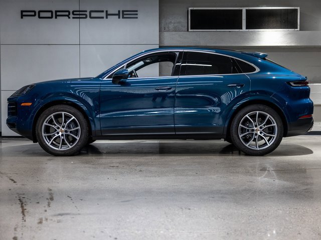 Certified 2025 Porsche Cayenne Coupe image 2