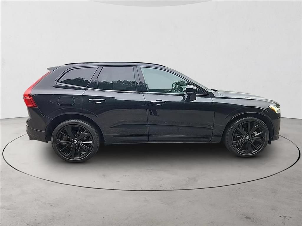 Certified 2025 Volvo XC60 B5 Ultra AWD/4WD image 6