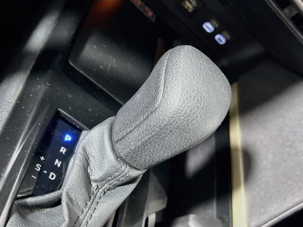 Used 2025 Toyota Camry LE FWD image 21