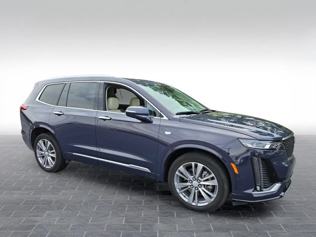 Used 2024 Cadillac XT6 Premium Luxury w/ Technology Package AWD/4WD image 3