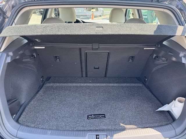 Used 2019 Volkswagen Golf S FWD image 31