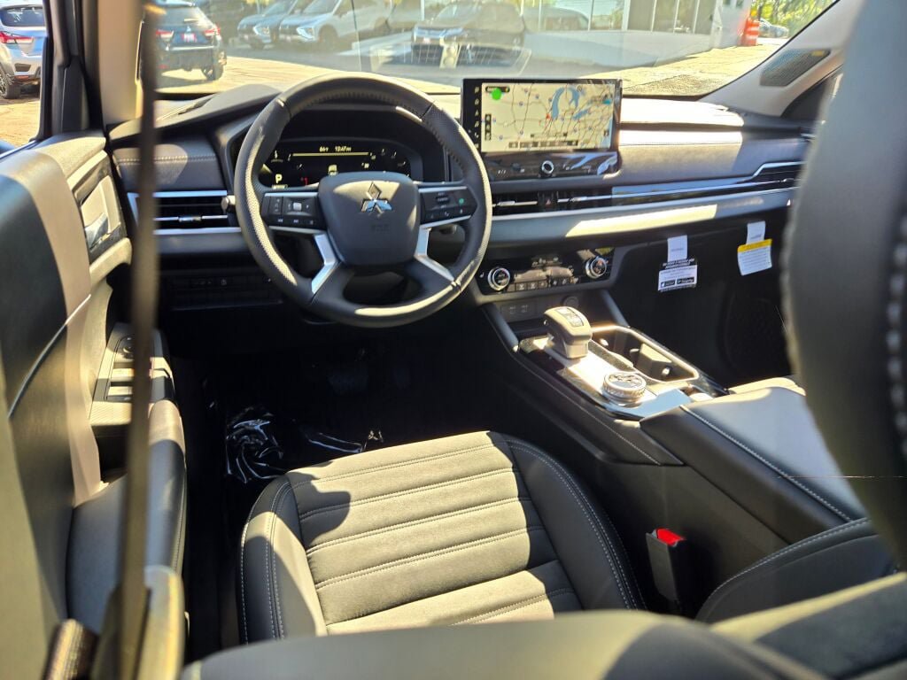 New 2026 Mitsubishi Outlander SE AWD/4WD image 15