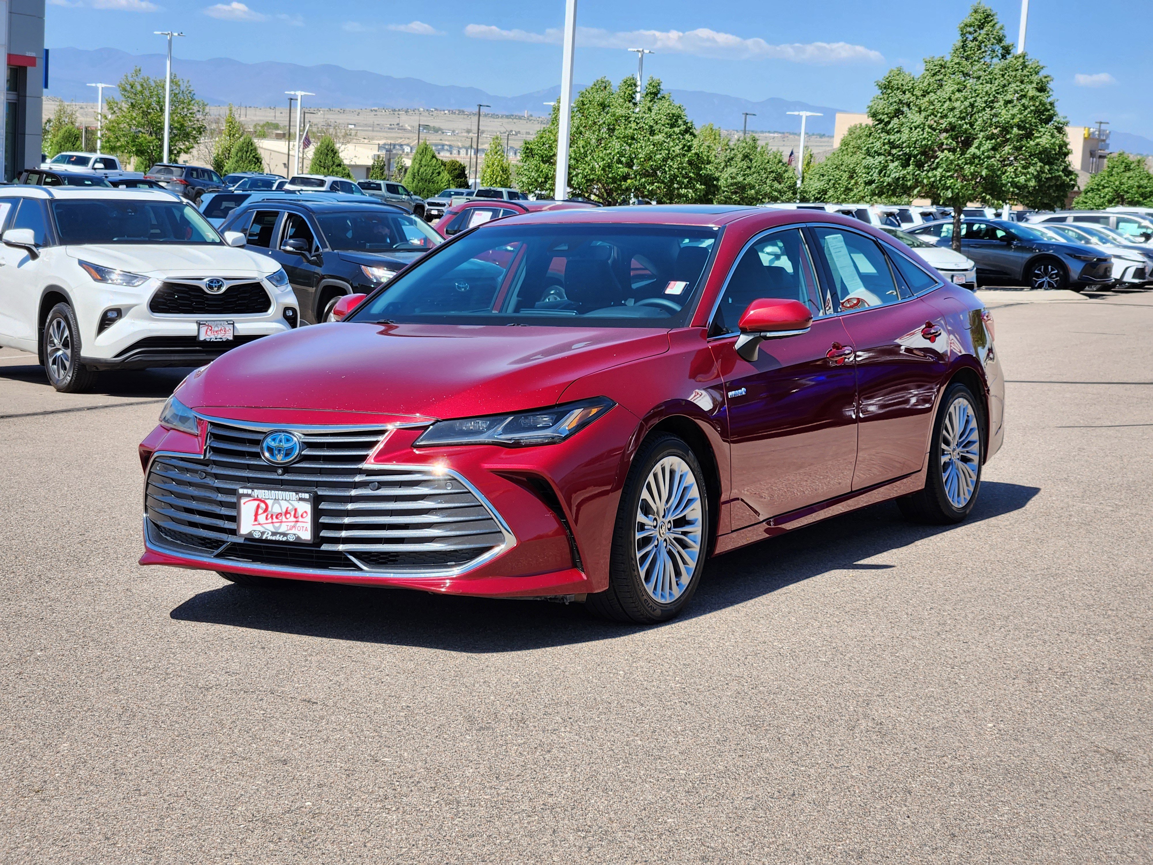 Used 2021 Toyota Avalon Limited w/ Advanced Safety Package FWD image 4