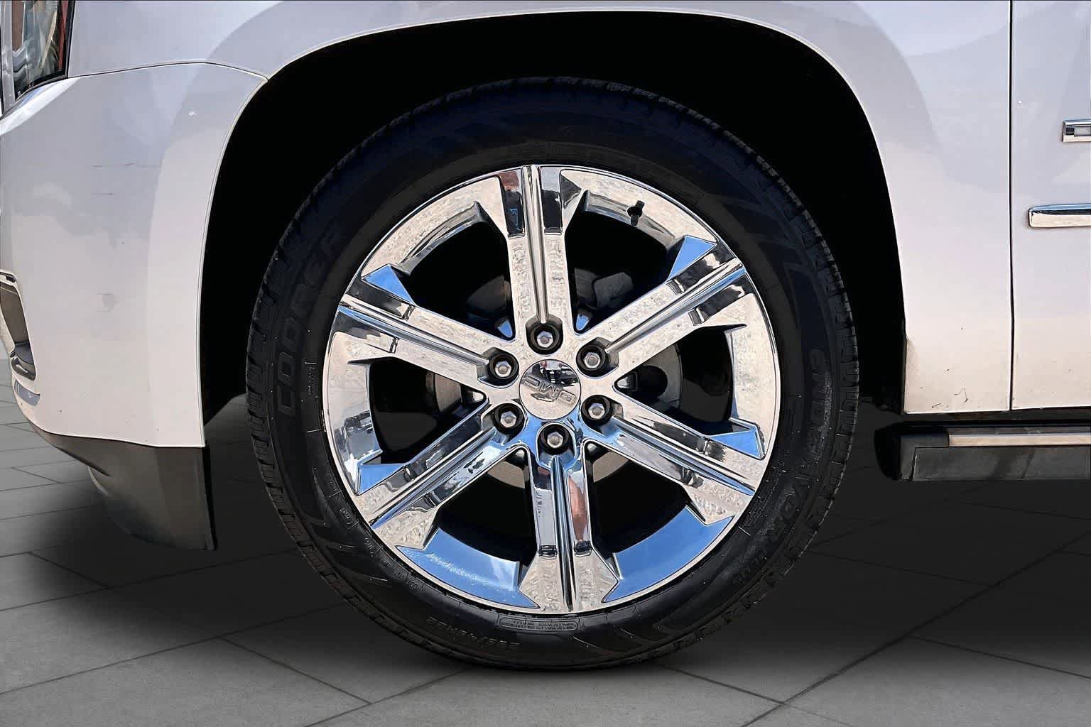 Used 2019 GMC Yukon Denali w/ Denali Ultimate Package AWD/4WD image 11