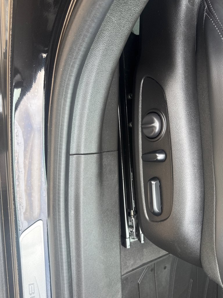 Used 2019 Buick LaCrosse Essence w/ Sun and Shade Package AWD/4WD image 15