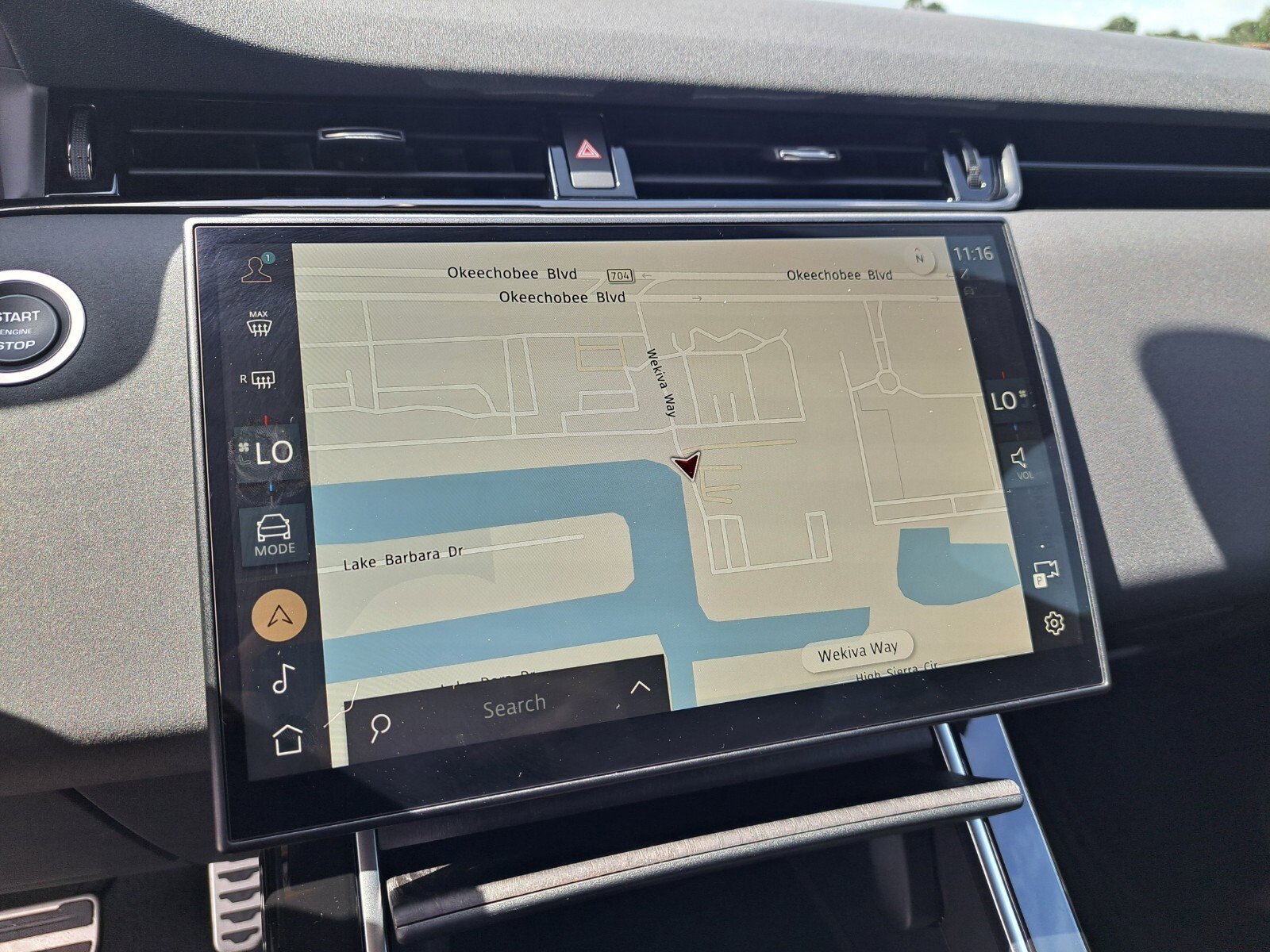 Certified 2024 Land Rover Range Rover Evoque Dynamic SE image 16