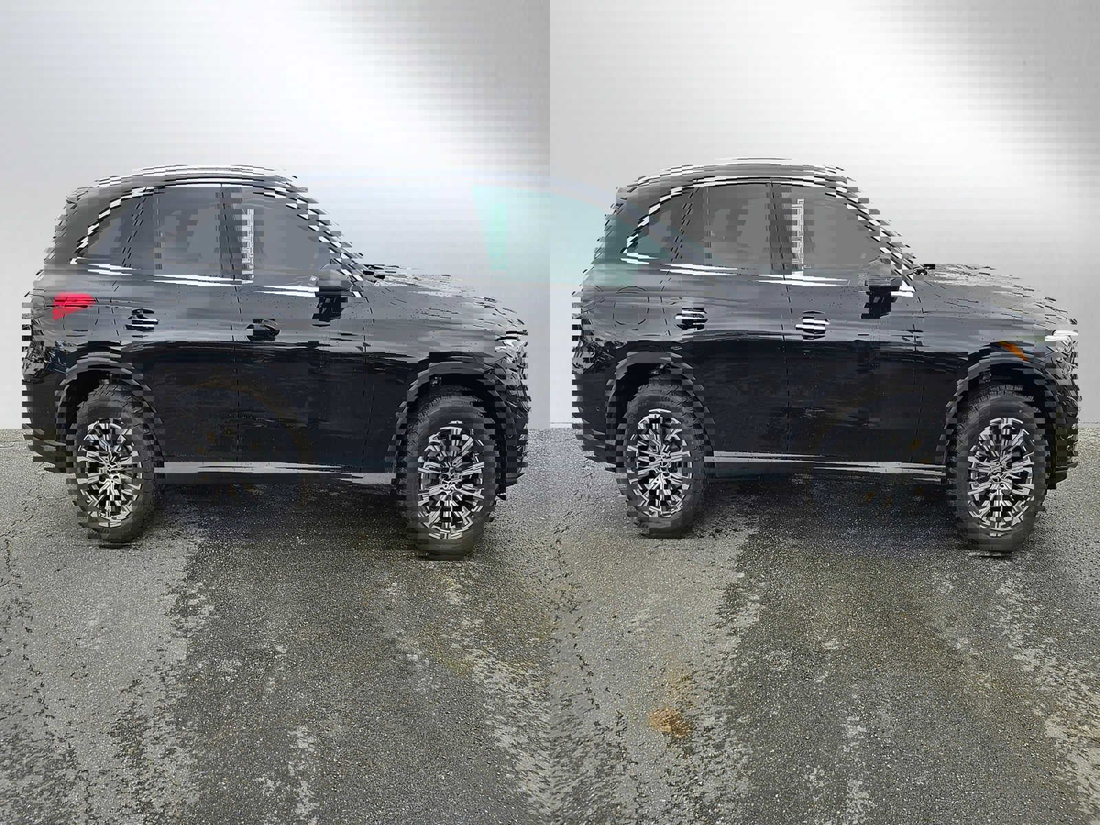 Used 2023 Mercedes-Benz GLC 300 4MATIC image 8