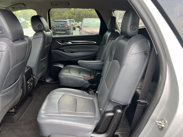 Used 2018 Buick Enclave Premium w/ LPO, Hit The Road Package AWD/4WD image 5