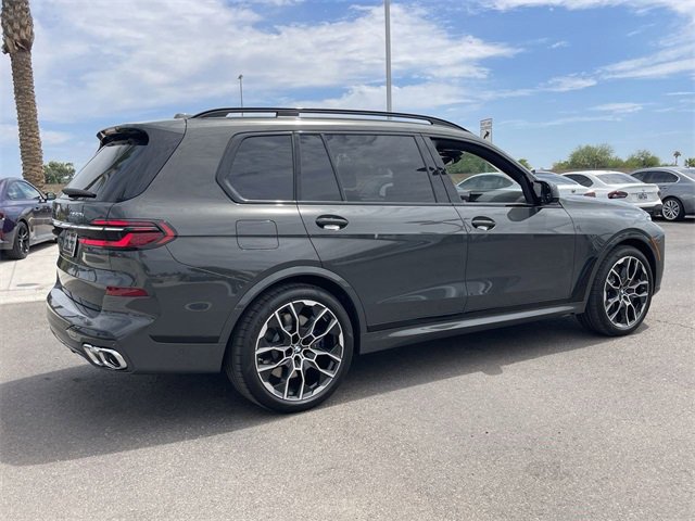 New 2026 BMW X7 M60i image 6
