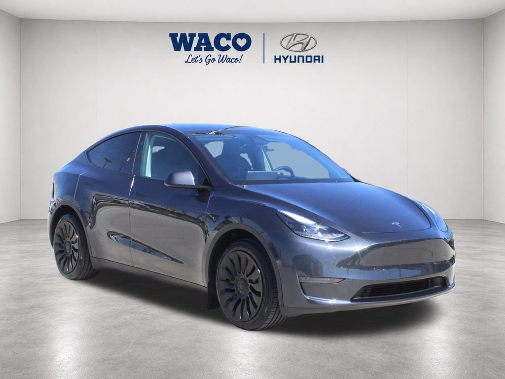 Used 2025 Tesla Model Y Long Range RWD image 1
