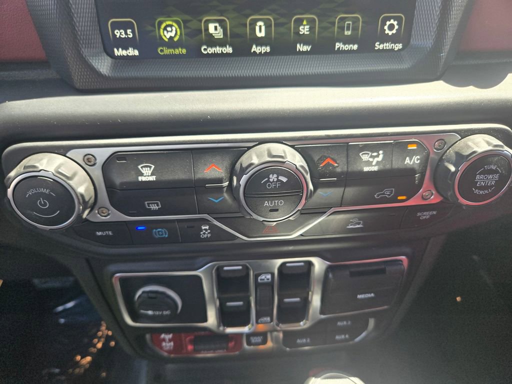 Used 2023 Jeep Wrangler Unlimited Rubicon 4xe AWD/4WD image 16