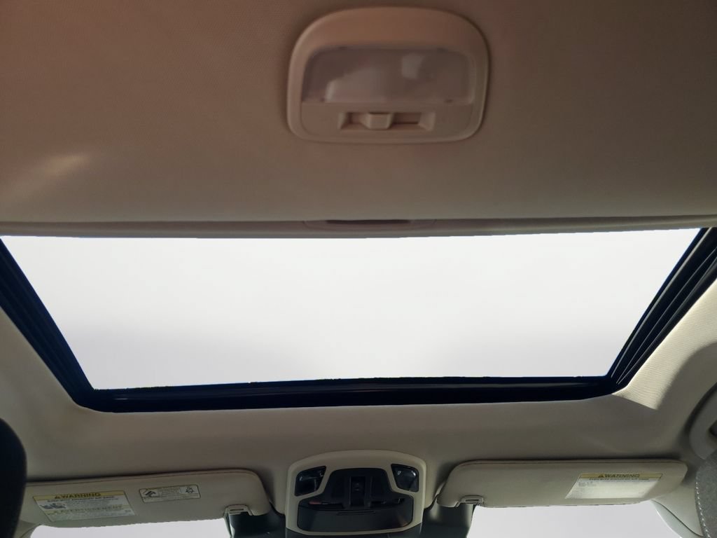 Certified 2025 Subaru Outback Premium AWD/4WD image 18