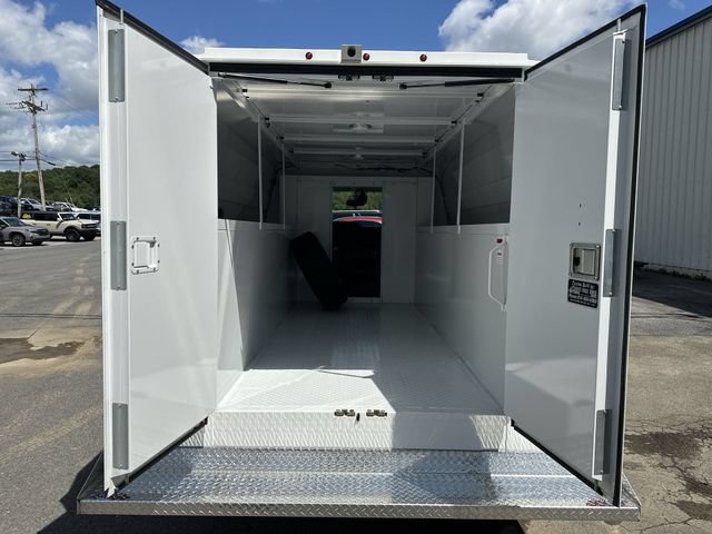 New 2027 Ford E-350 and Econoline 350 Super Duty w/ Interior Upgrade Package RWD image 21
