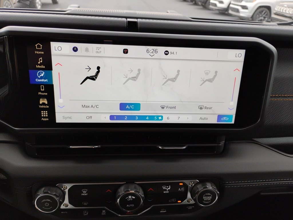 New 2025 Jeep Gladiator Mojave image 27