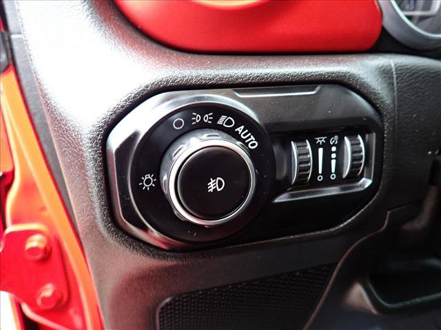 Used 2018 Jeep Wrangler Rubicon AWD/4WD image 10