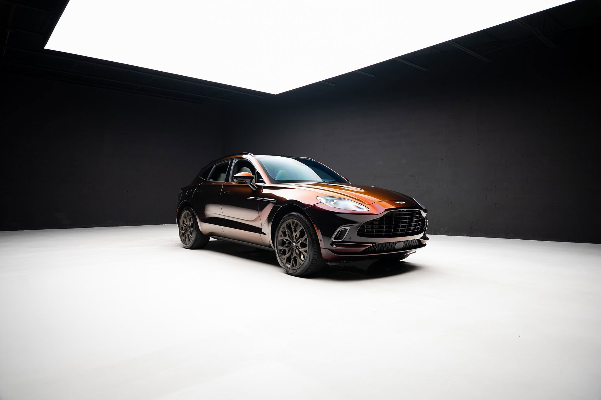 Used 2023 Aston Martin DBX AWD/4WD image 84