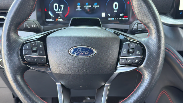 Used 2025 Ford Explorer ST-Line AWD/4WD image 18