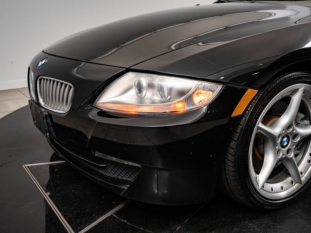 Used 2006 BMW Z4 3.0si RWD image 4