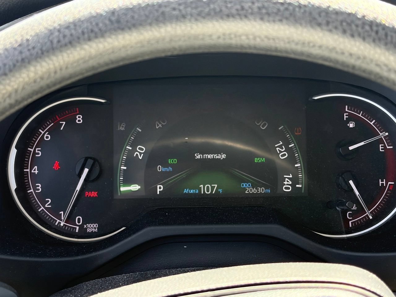 Used 2025 Toyota RAV4 XLE FWD image 12