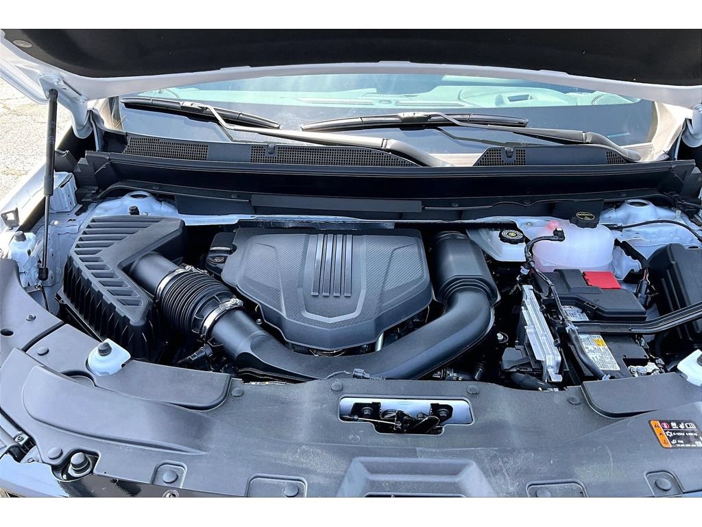 New 2026 Chevrolet Traverse RS w/ LPO, Floor Liner Package FWD image 14