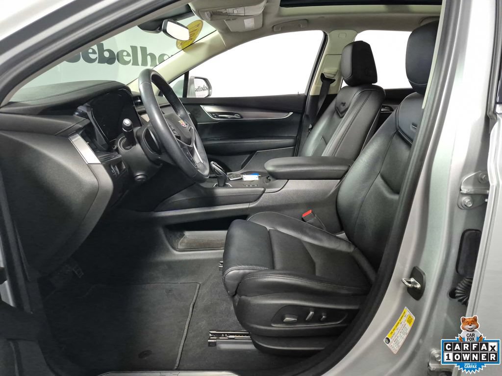 Used 2017 Cadillac XT5 Luxury w/ Driver Awareness Package AWD/4WD image 9