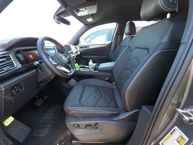 Used 2025 Volkswagen Atlas Cross Sport SE AWD/4WD image 9