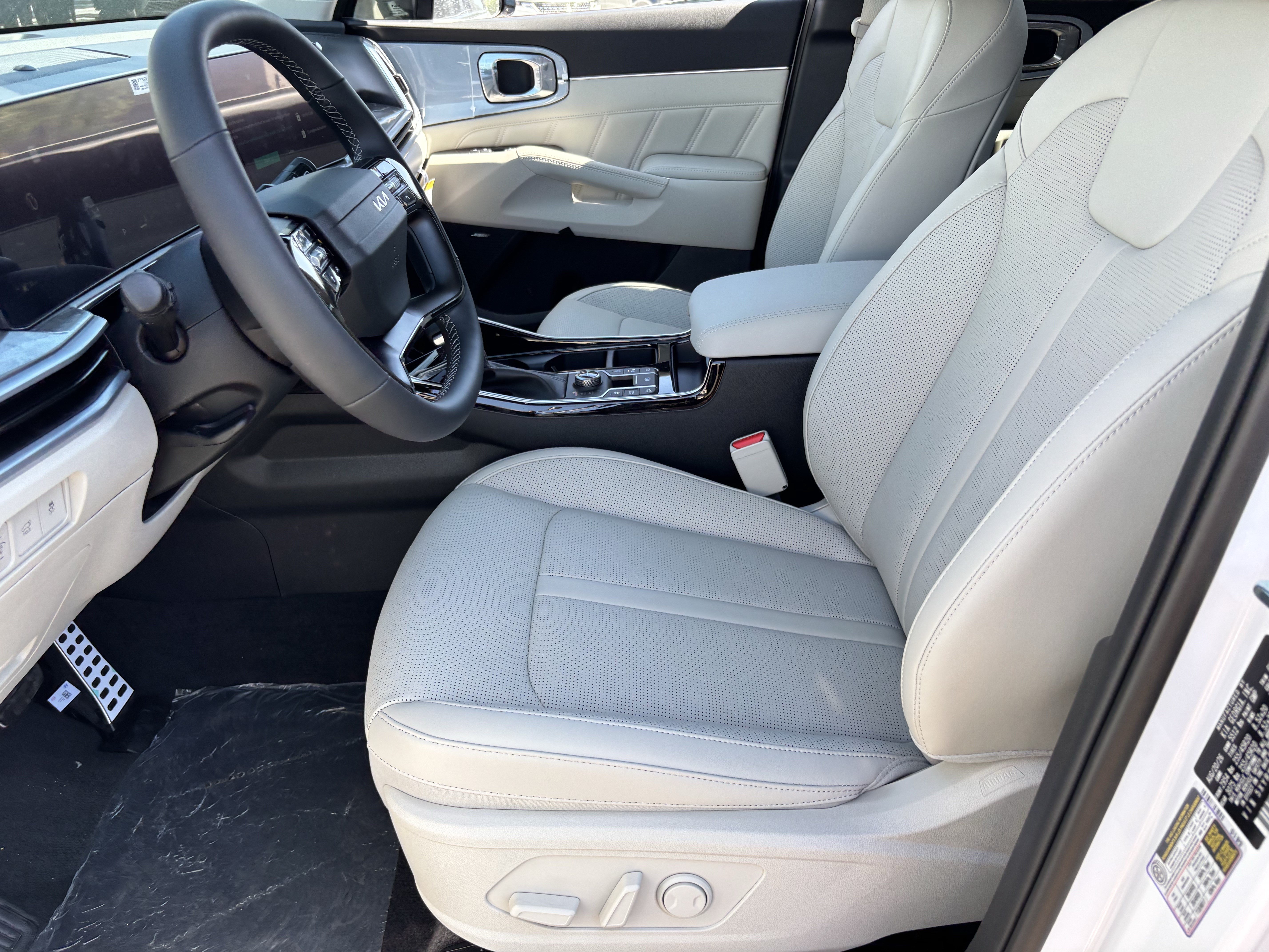 New 2026 Kia Sorento SX AWD/4WD image 17