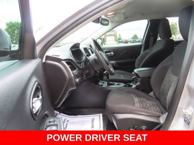 Used 2022 Jeep Cherokee Latitude w/ Comfort Safety Group AWD/4WD image 19