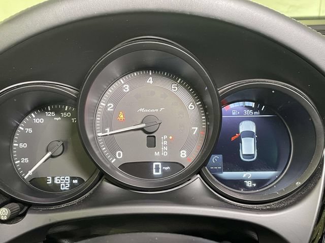 Certified 2023 Porsche Macan Turbo AWD/4WD image 46