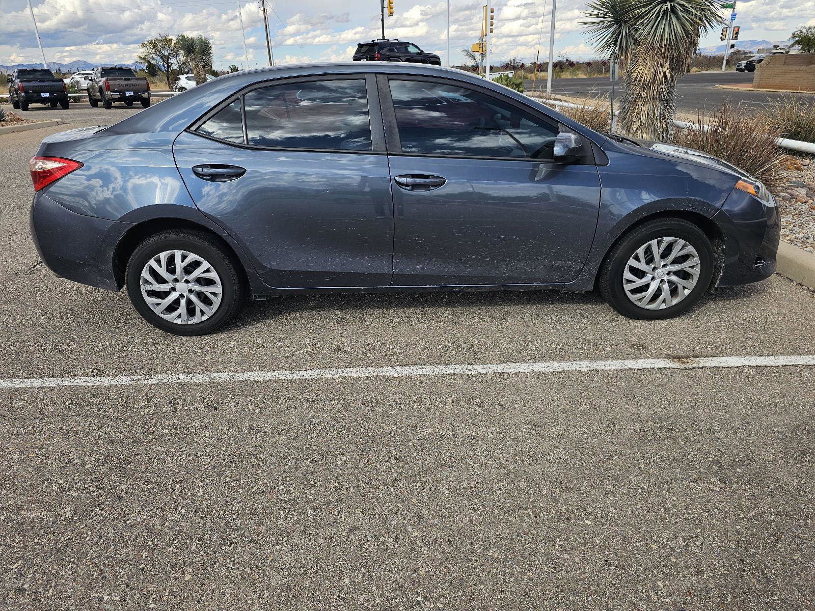 Used 2018 Toyota Corolla LE image 6
