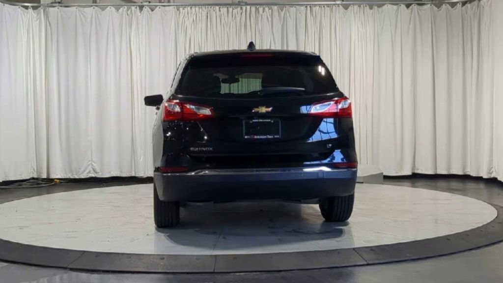 Used 2018 Chevrolet Equinox LT FWD image 9