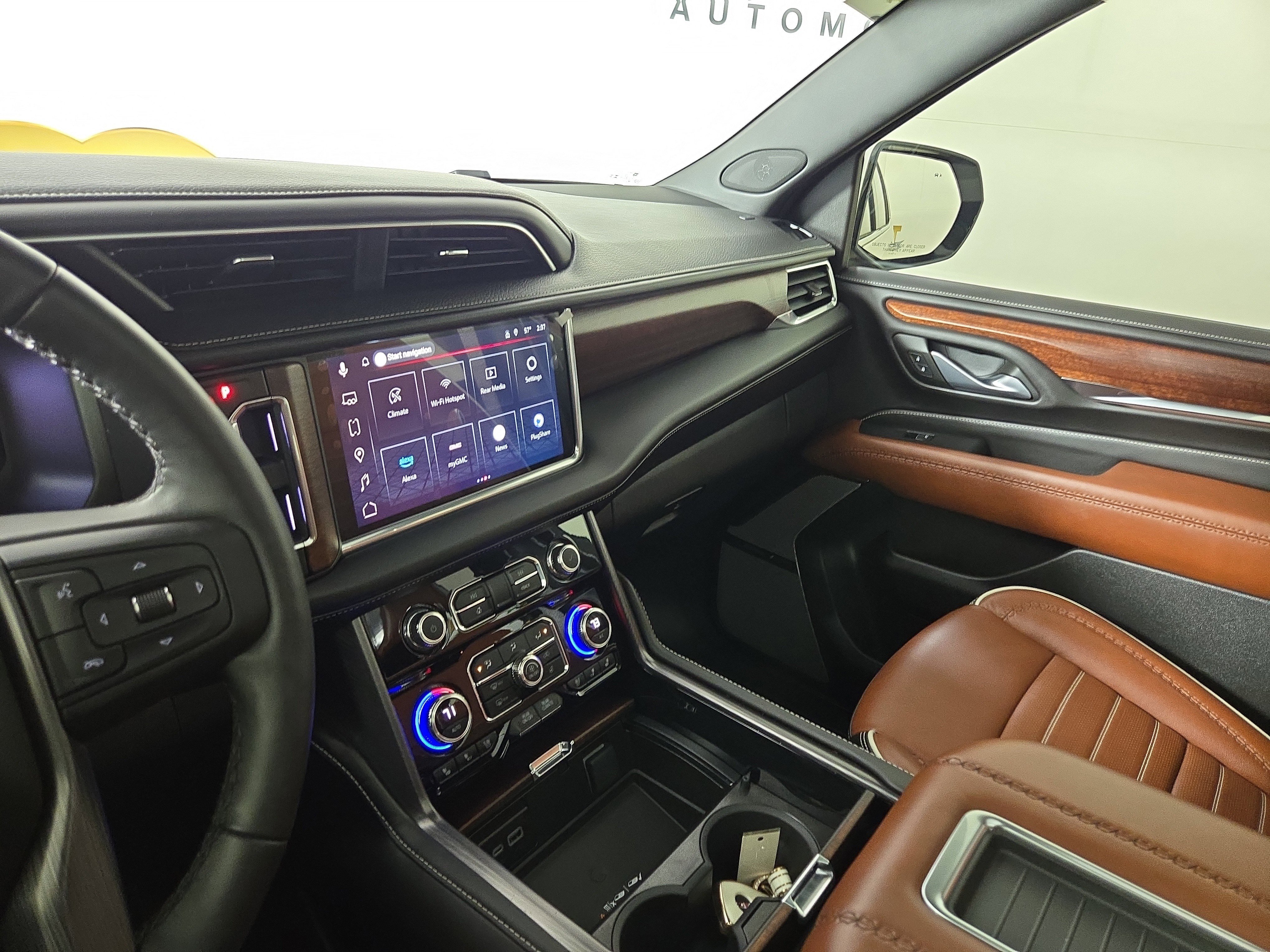 Used 2024 GMC Yukon Denali Ultimate image 27