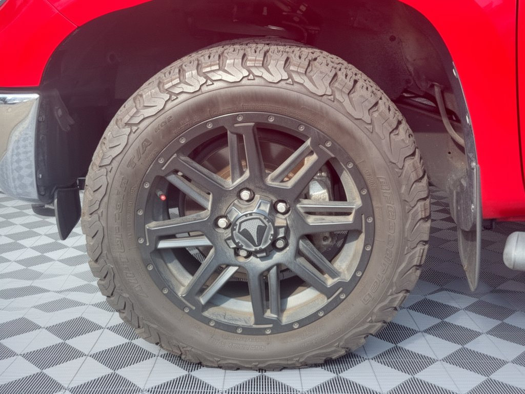 Used 2019 Toyota Tundra SR5 w/ SR5 Upgrade Package RWD image 13