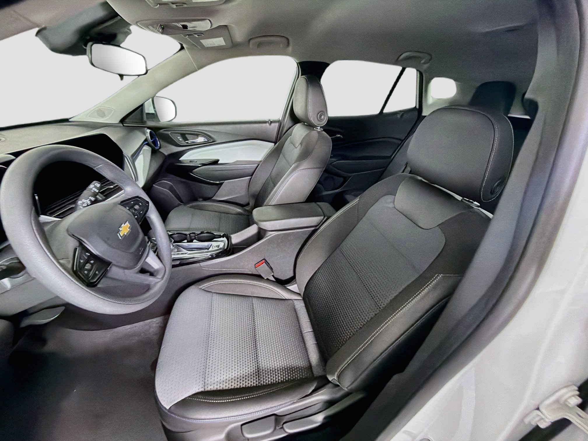 Used 2026 Chevrolet Trax LT FWD image 13