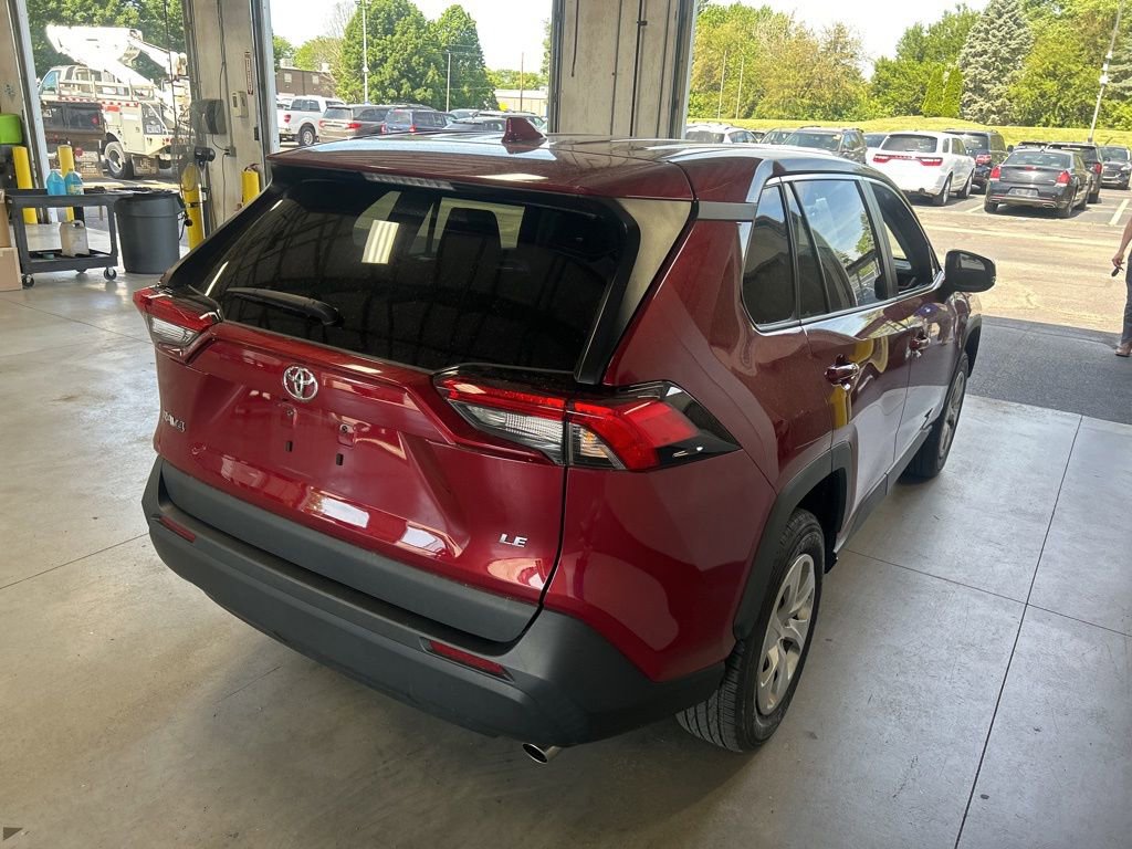 Used 2023 Toyota RAV4 LE FWD image 7