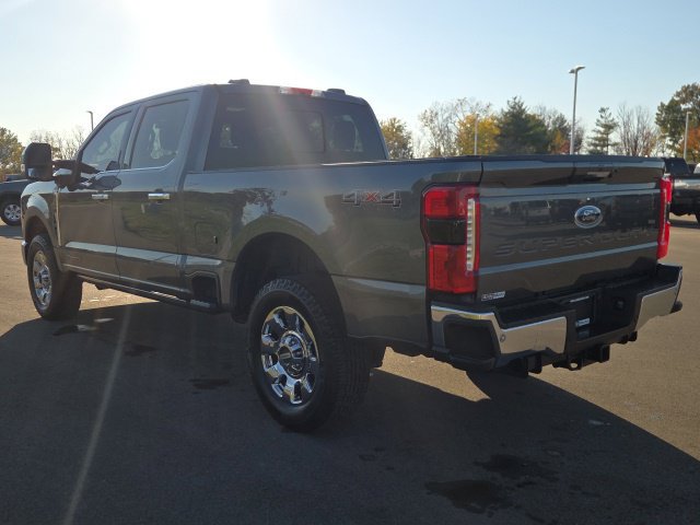 Used 2023 Ford F250 Lariat w/ Lariat Ultimate Package AWD/4WD image 11