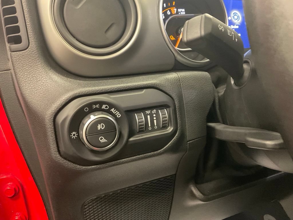 Used 2021 Jeep Gladiator Sport AWD/4WD image 13