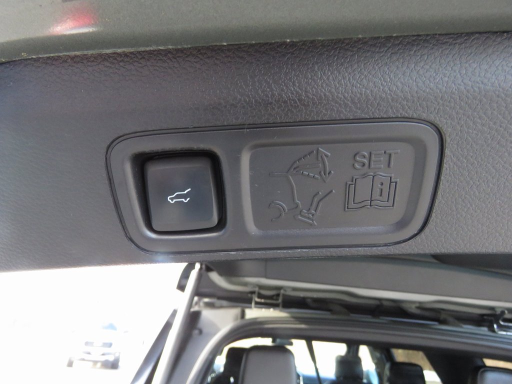 Used 2019 Ford Expedition Limited w/ Equipment Group 301A image 19