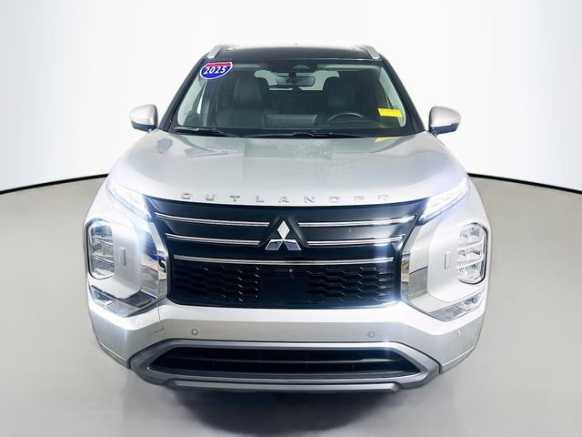 Used 2025 Mitsubishi Outlander SEL AWD/4WD image 3