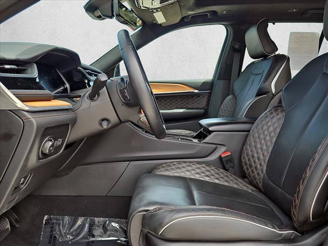 Used 2023 Jeep Grand Cherokee Summit AWD/4WD image 17