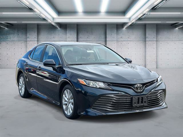 Used 2019 Toyota Camry LE FWD image 2