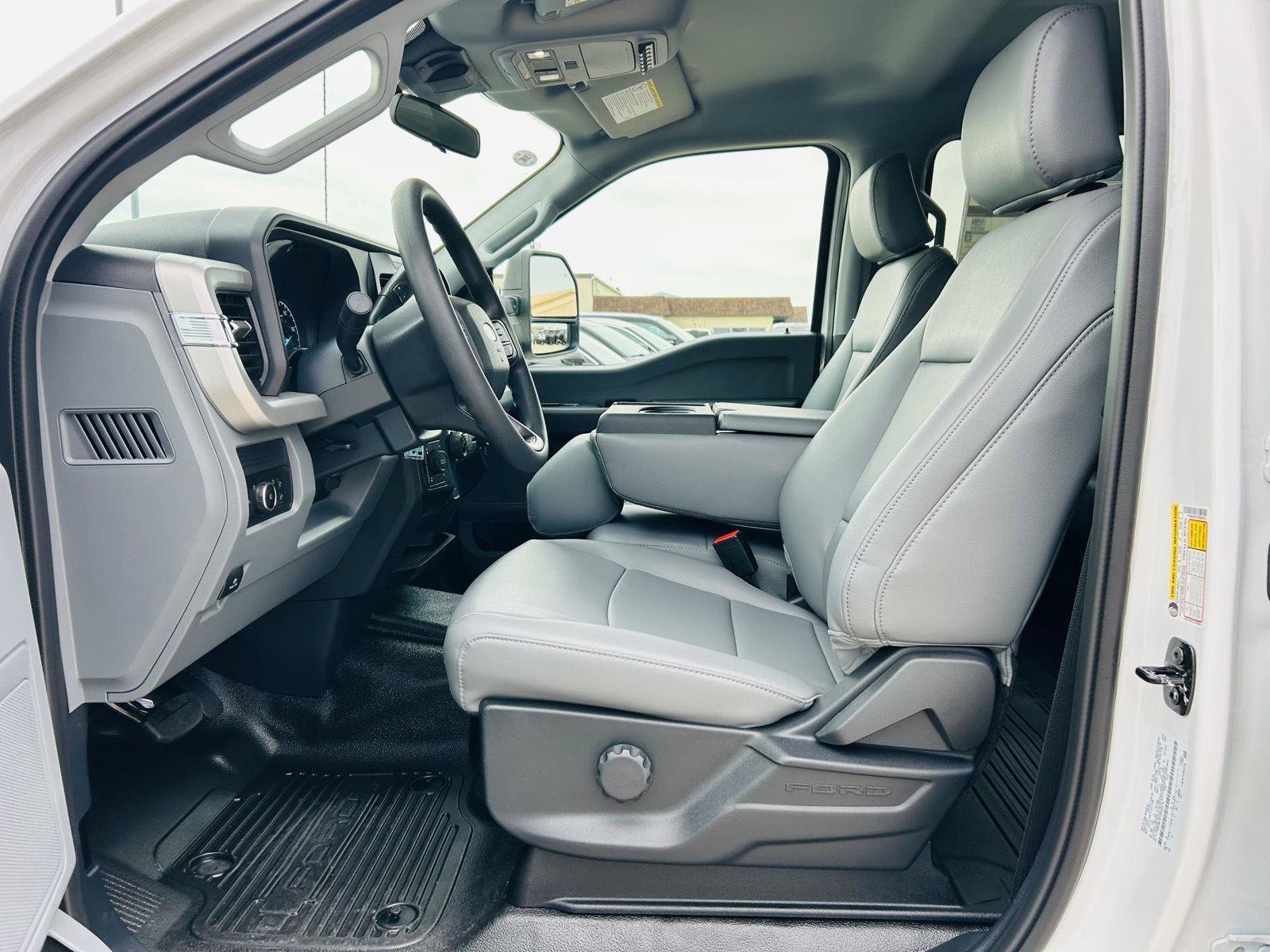 New 2026 Ford F350 XL AWD/4WD image 3